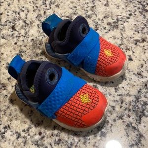 TODDLER NIKE huarache slip on shoes